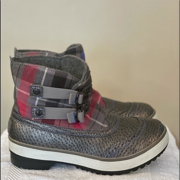 UGG MARRAIS WATERPROOF WINTER BOOTS SIZE 6 - Picture 4 of 12